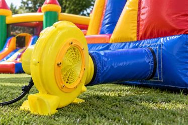 Motor soprador para inflável: como escolher o ideal